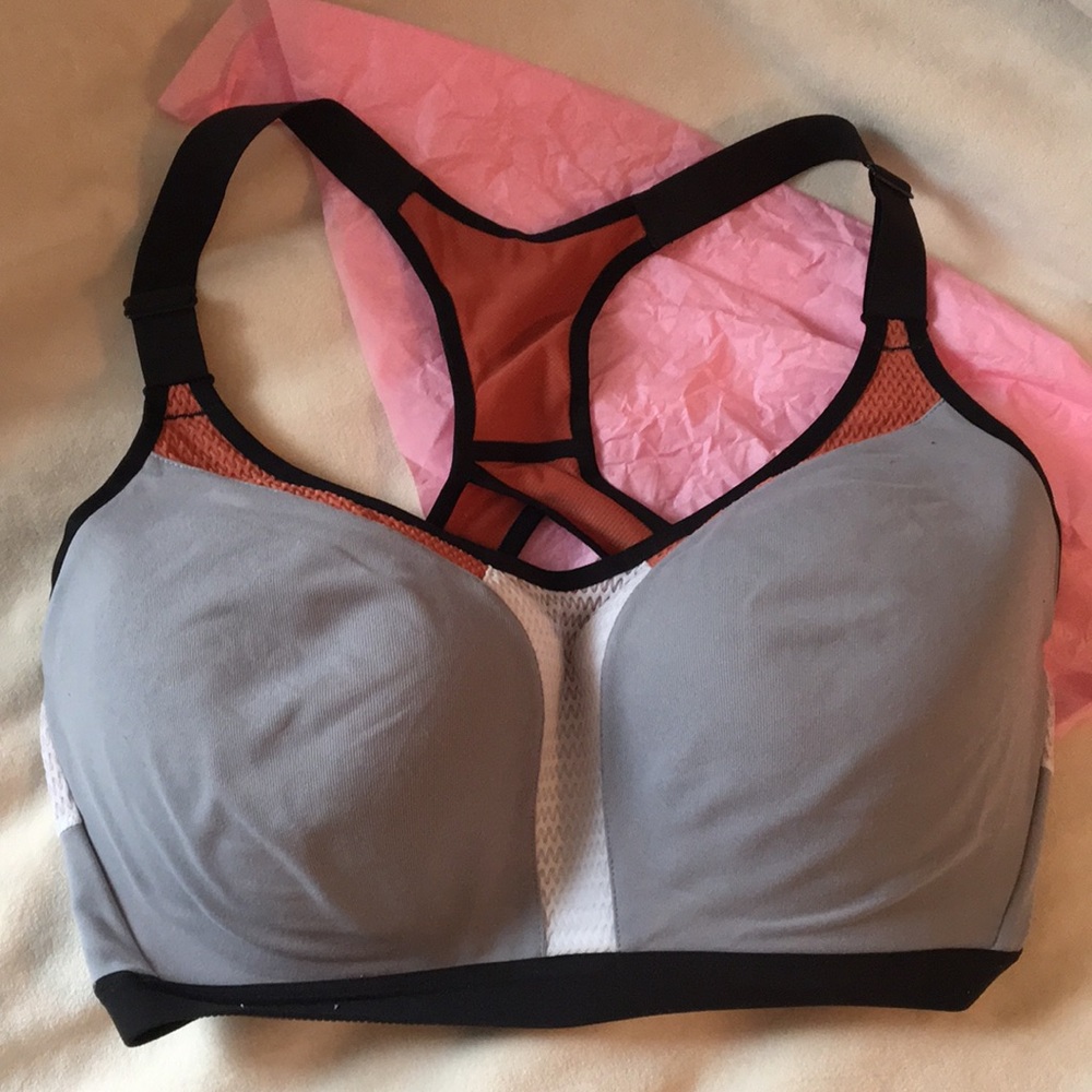 Victoria’s secret knockout sport bra